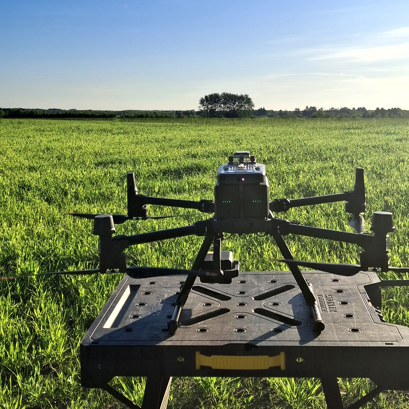 Droneoverflyvning halverede forbruget af sprøjtemidler